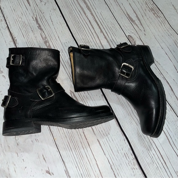 Frye Veronica Back Zip Black Leather Short Moto Boots size 6 - Picture 2 of 12